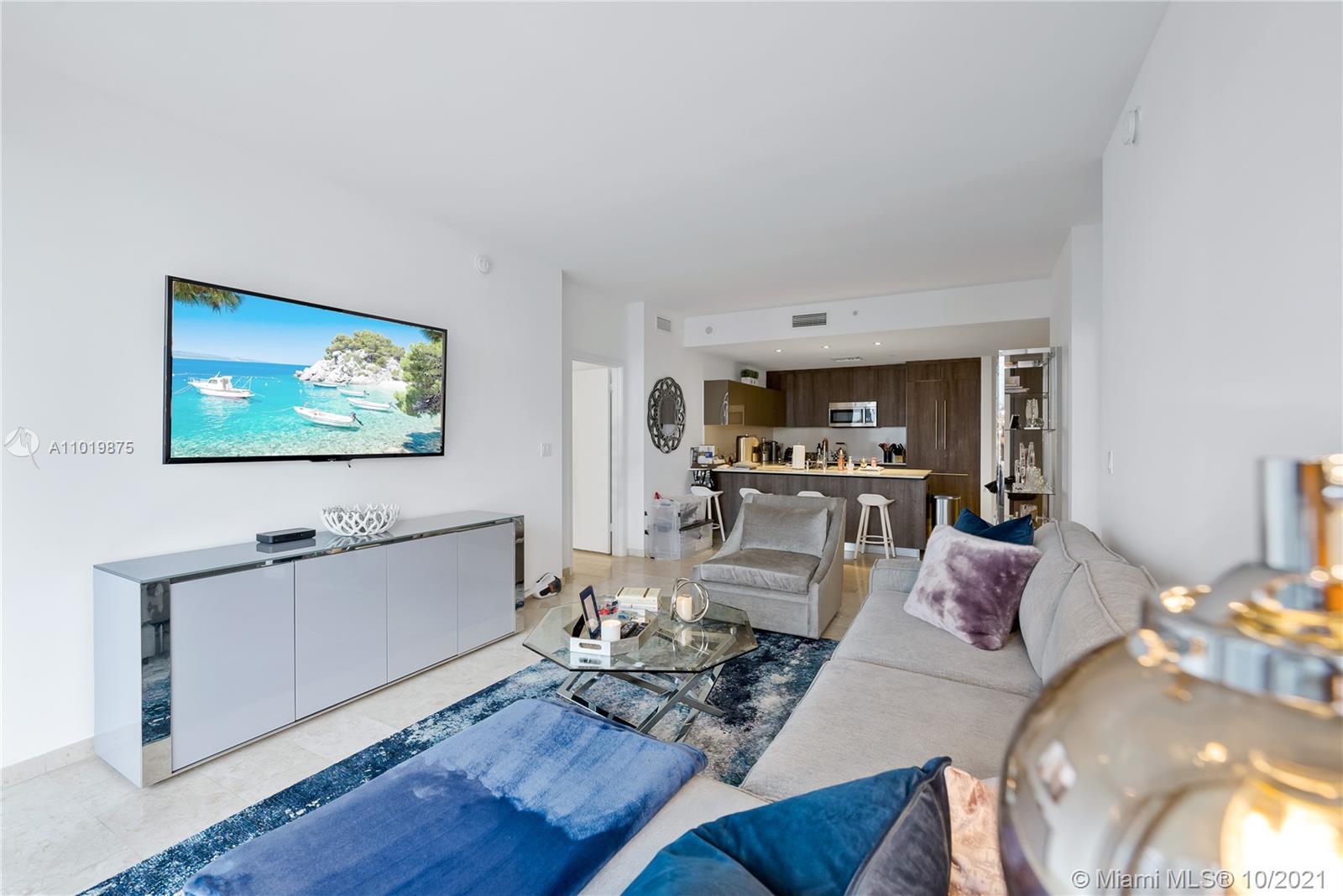 RISE CONDO - Residential