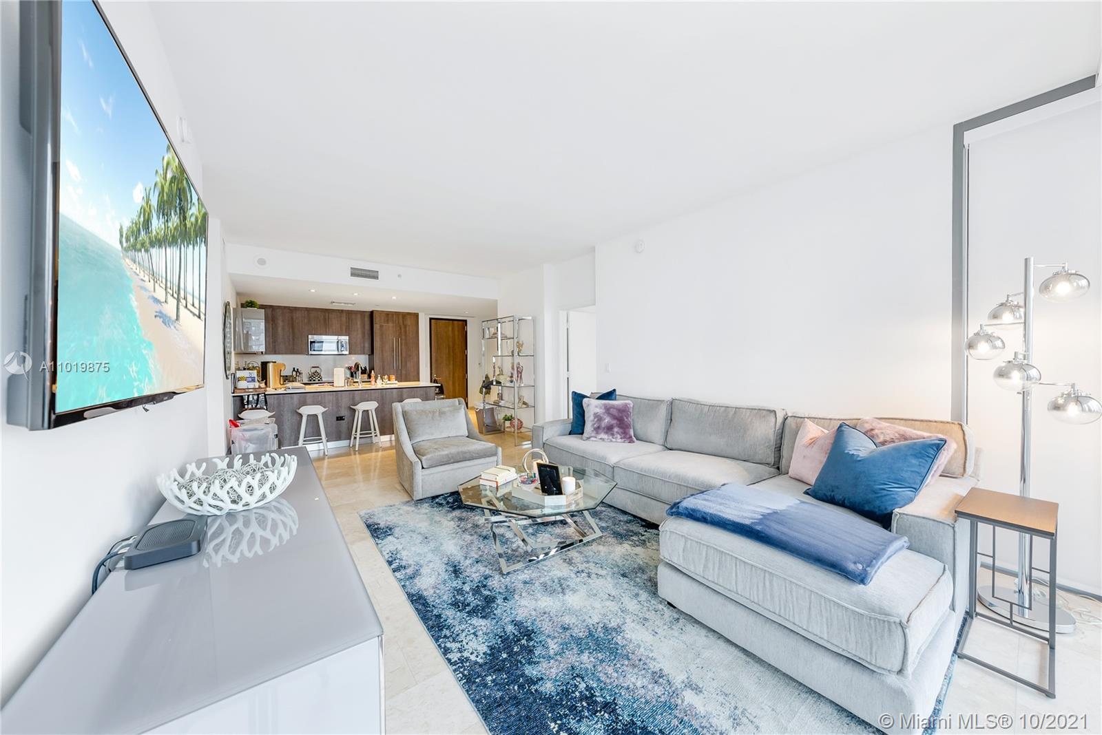 RISE CONDO - Residential