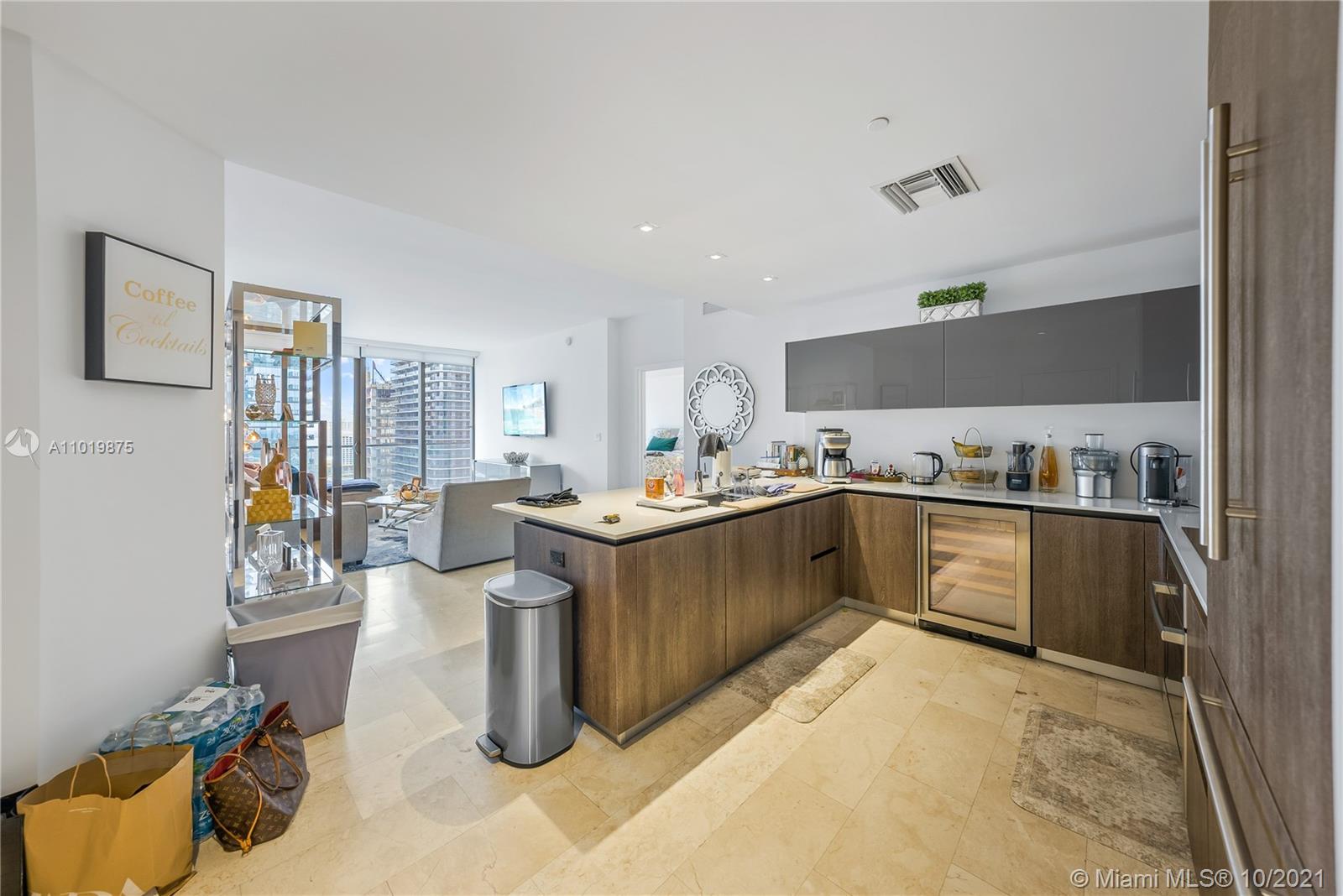 RISE CONDO - Residential