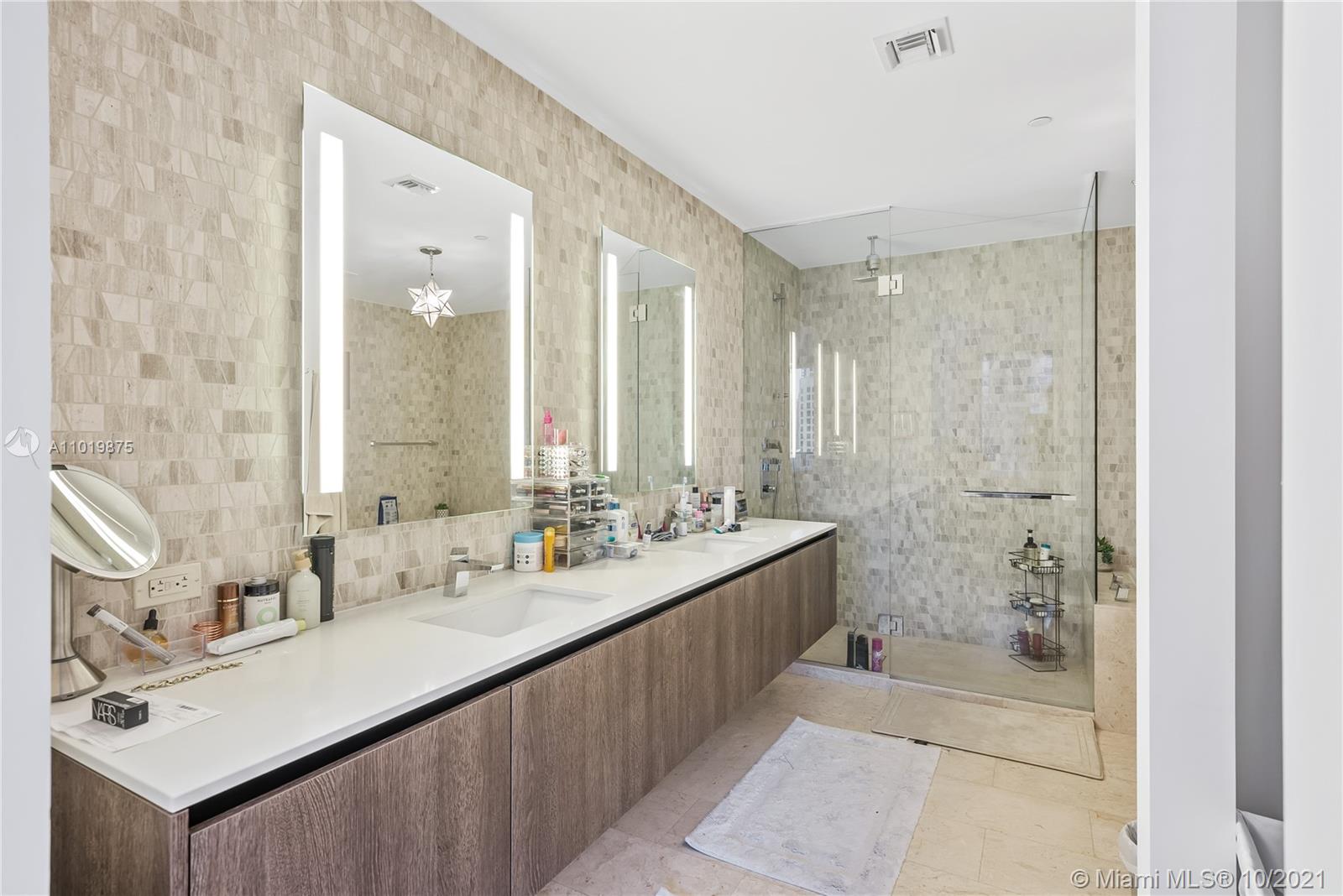 RISE CONDO - Residential
