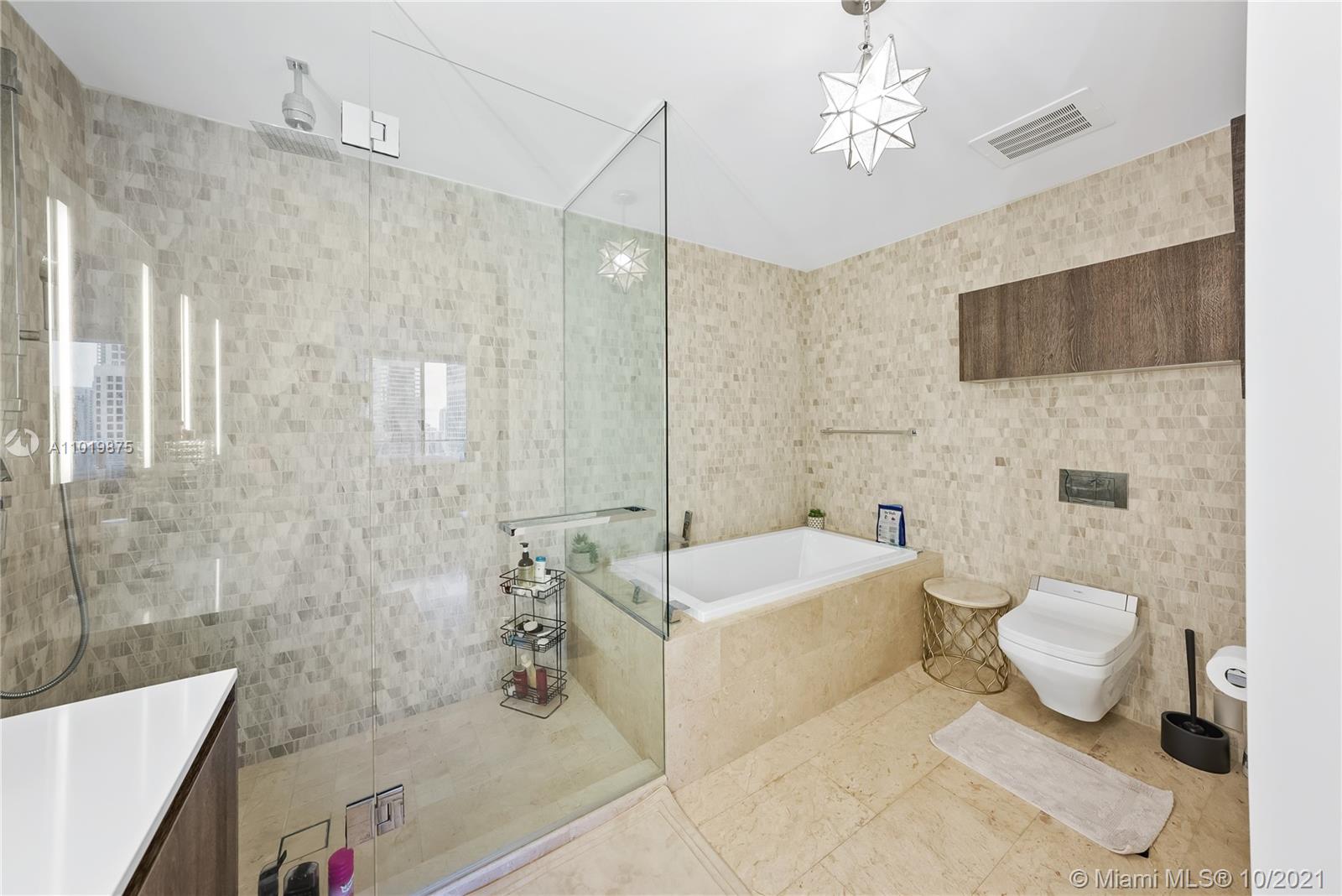 RISE CONDO - Residential