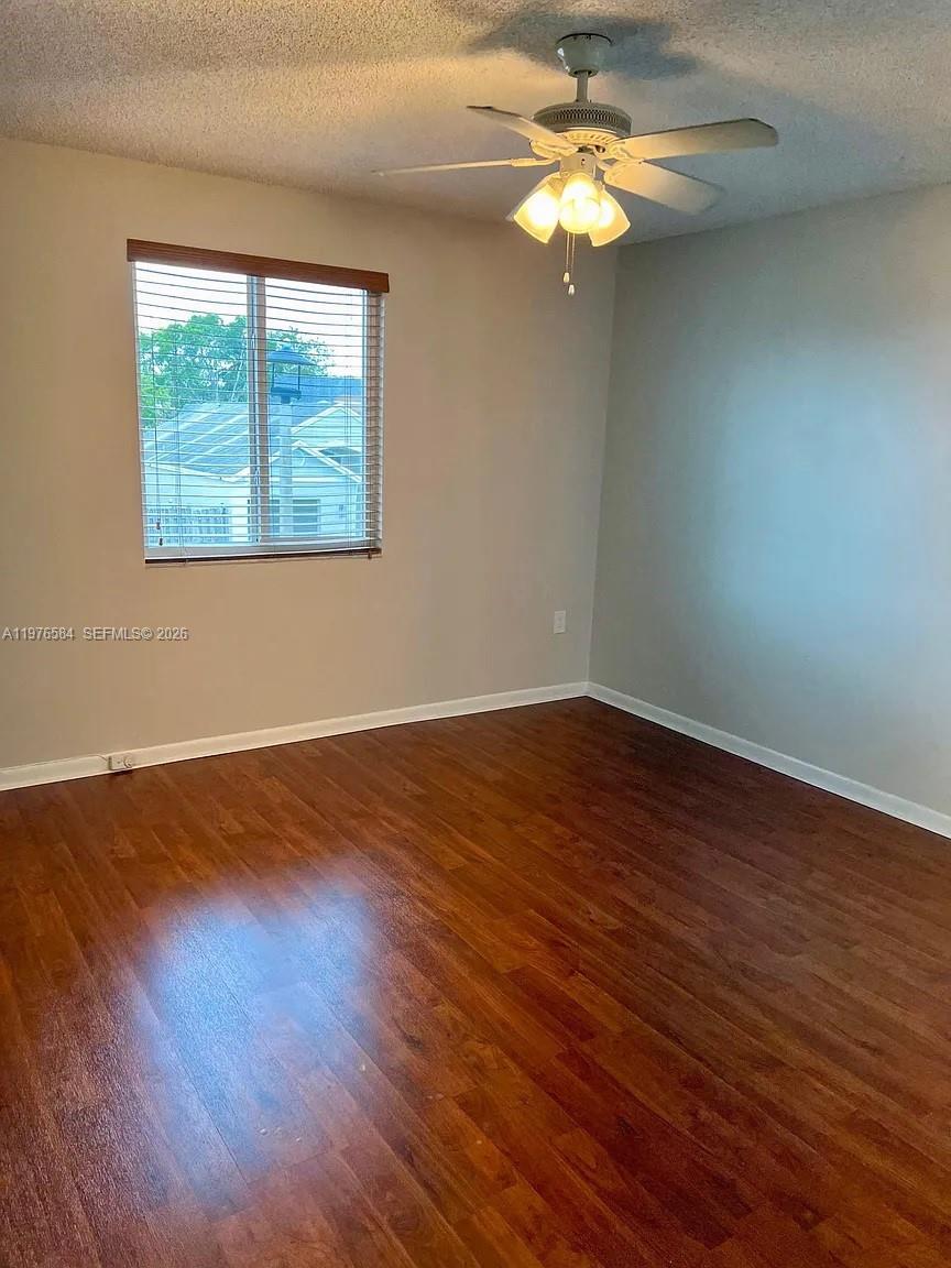 HAMPTON LAKES - Residential Lease