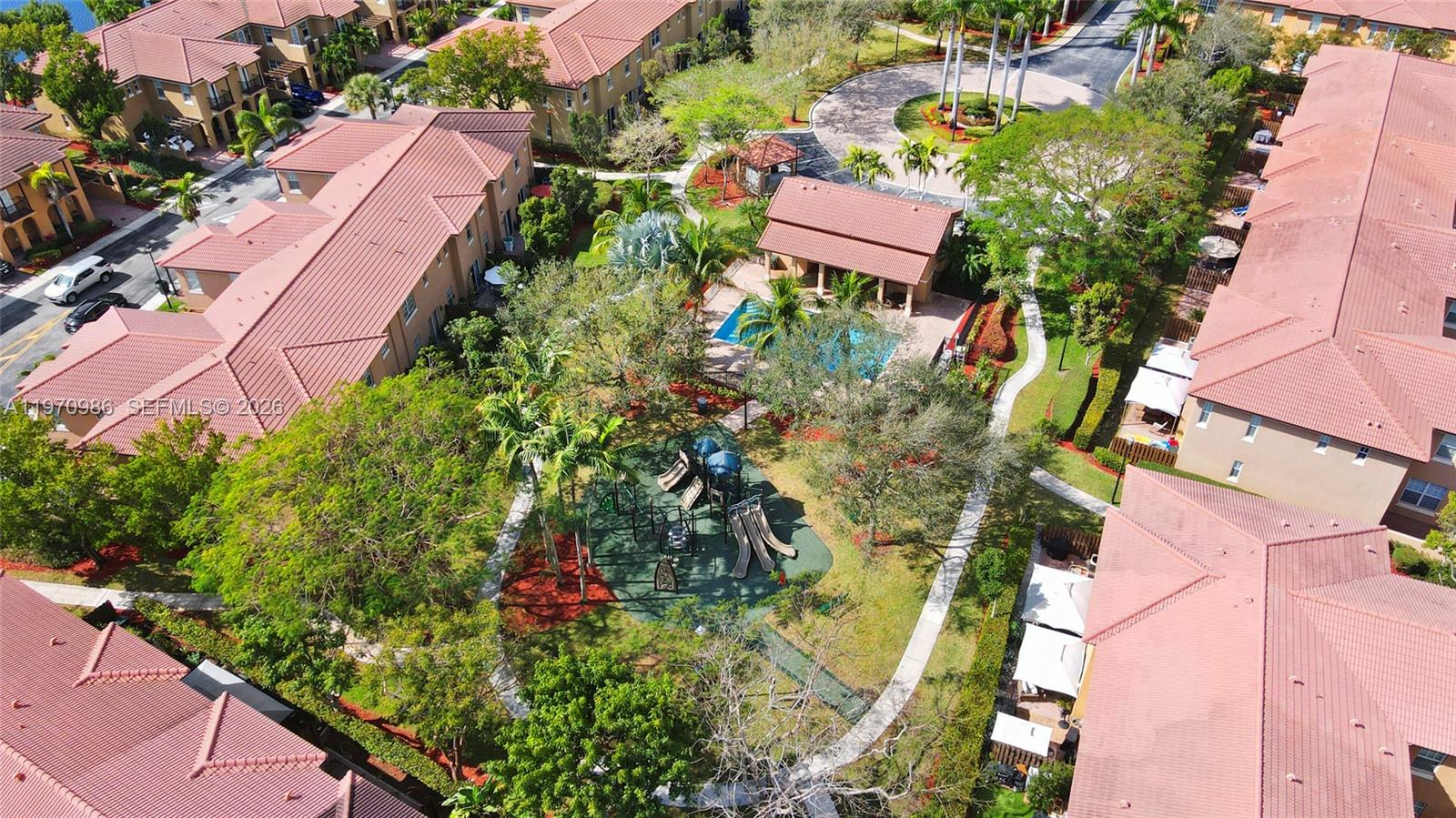 HILLSBORO ASSOCIATES PLAT - Residential