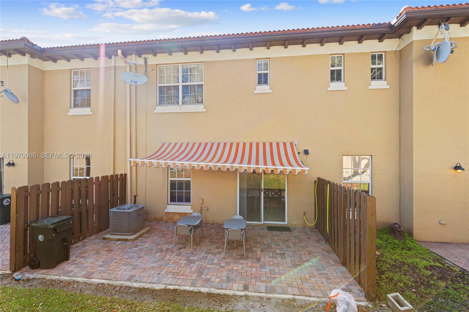 HILLSBORO ASSOCIATES PLAT - Residential