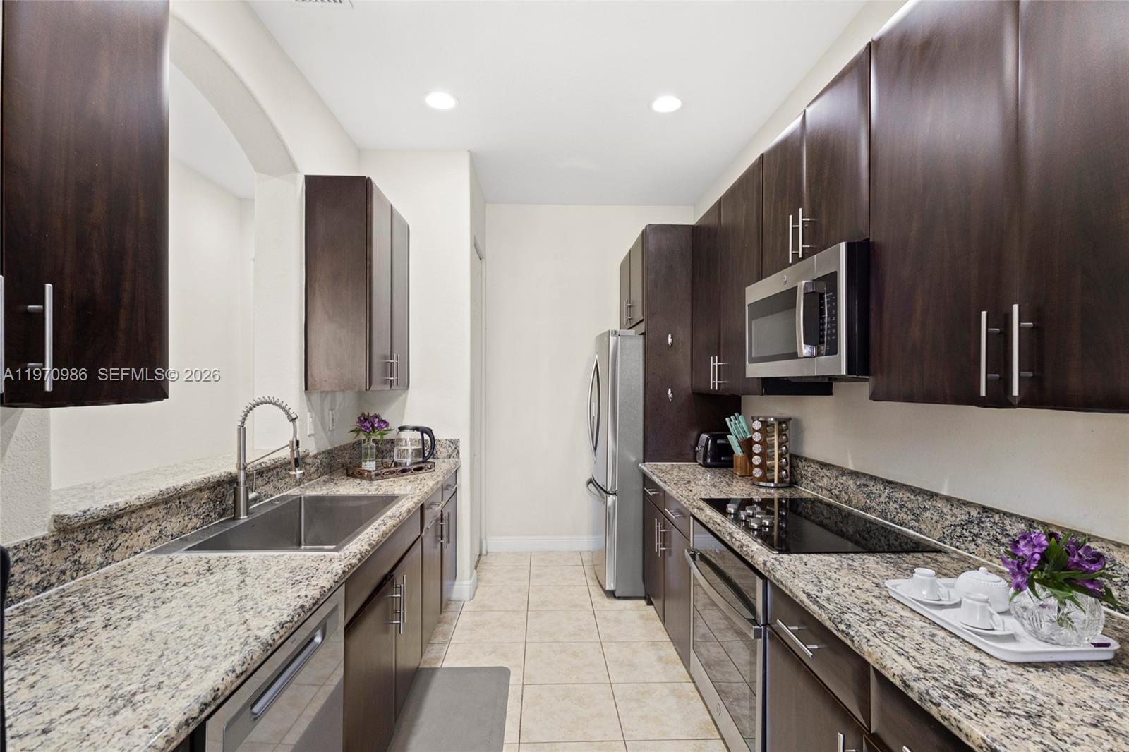 HILLSBORO ASSOCIATES PLAT - Residential