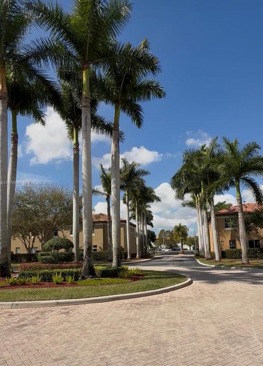 HILLSBORO ASSOCIATES PLAT - Residential