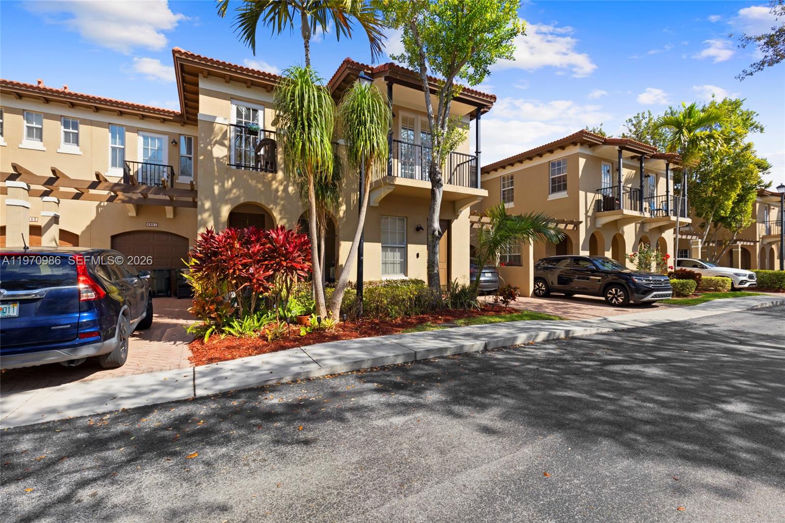 6959 Julia Gardens Dr