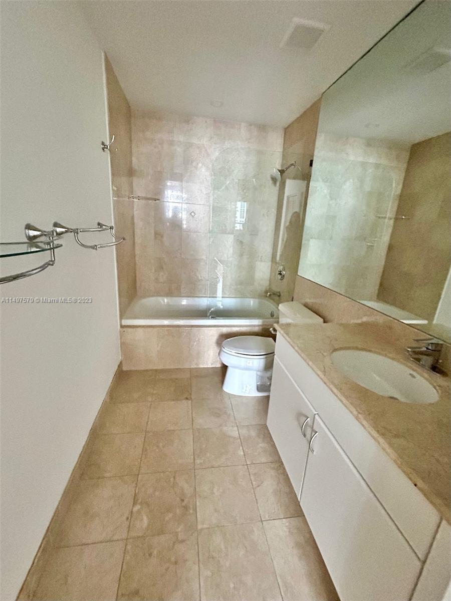 COURTS BRICKELL KEY CONDO - Residential Lease