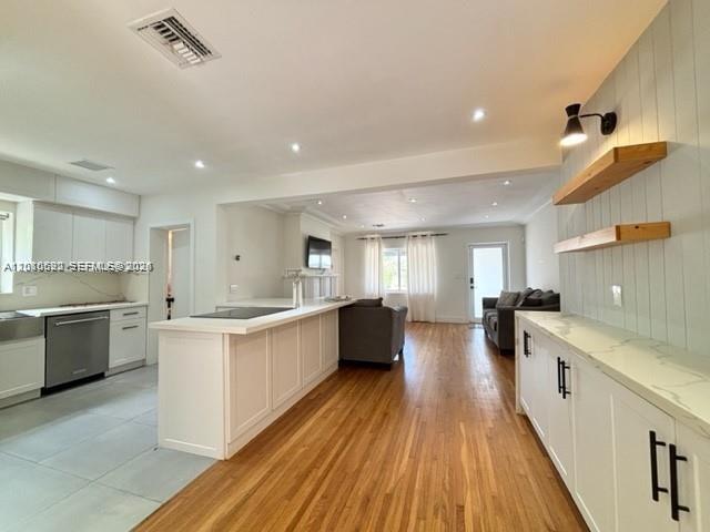 9472 Byron Ave