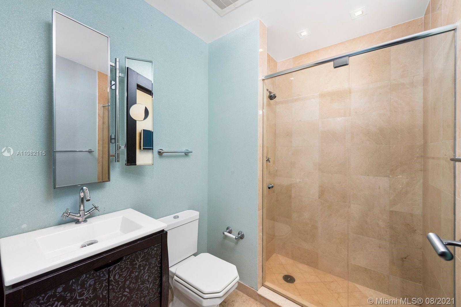 CONTINUUM ON SOUTH BEACH - Residential