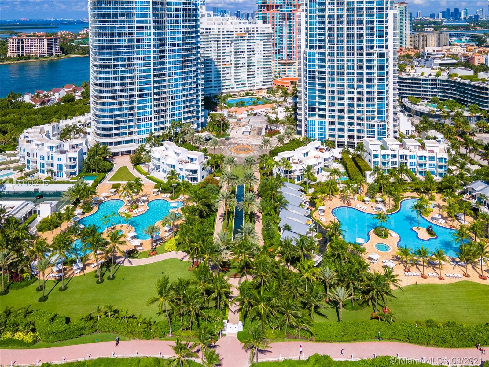 CONTINUUM ON SOUTH BEACH - Residential