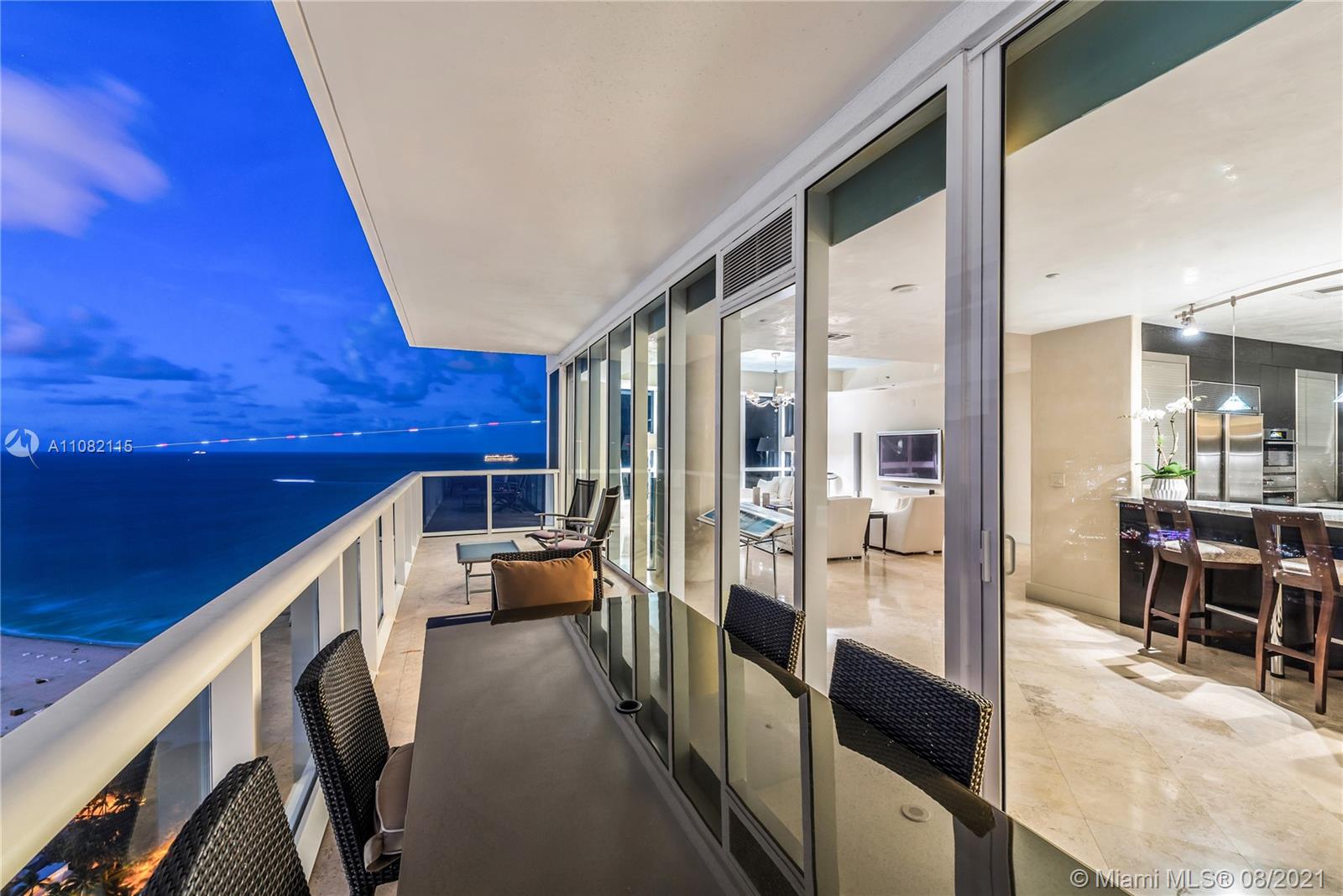 CONTINUUM ON SOUTH BEACH - Residential