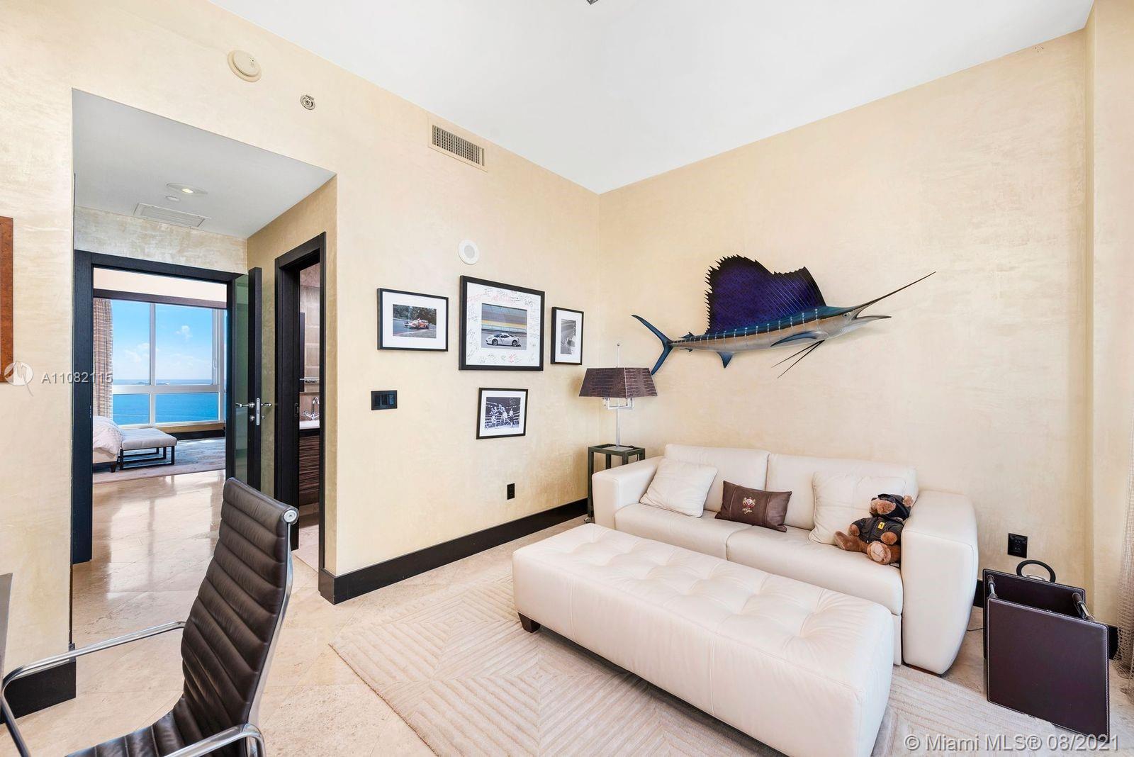 CONTINUUM ON SOUTH BEACH - Residential