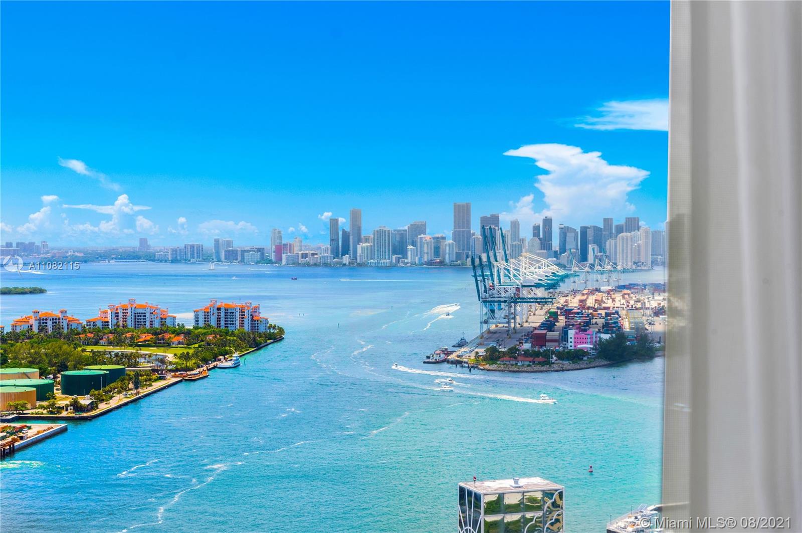 CONTINUUM ON SOUTH BEACH - Residential