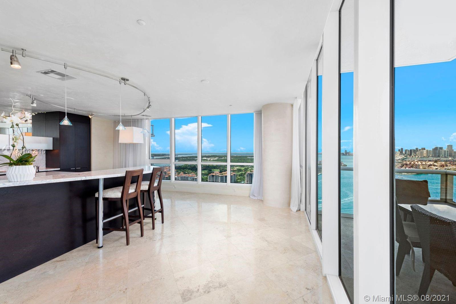 CONTINUUM ON SOUTH BEACH - Residential