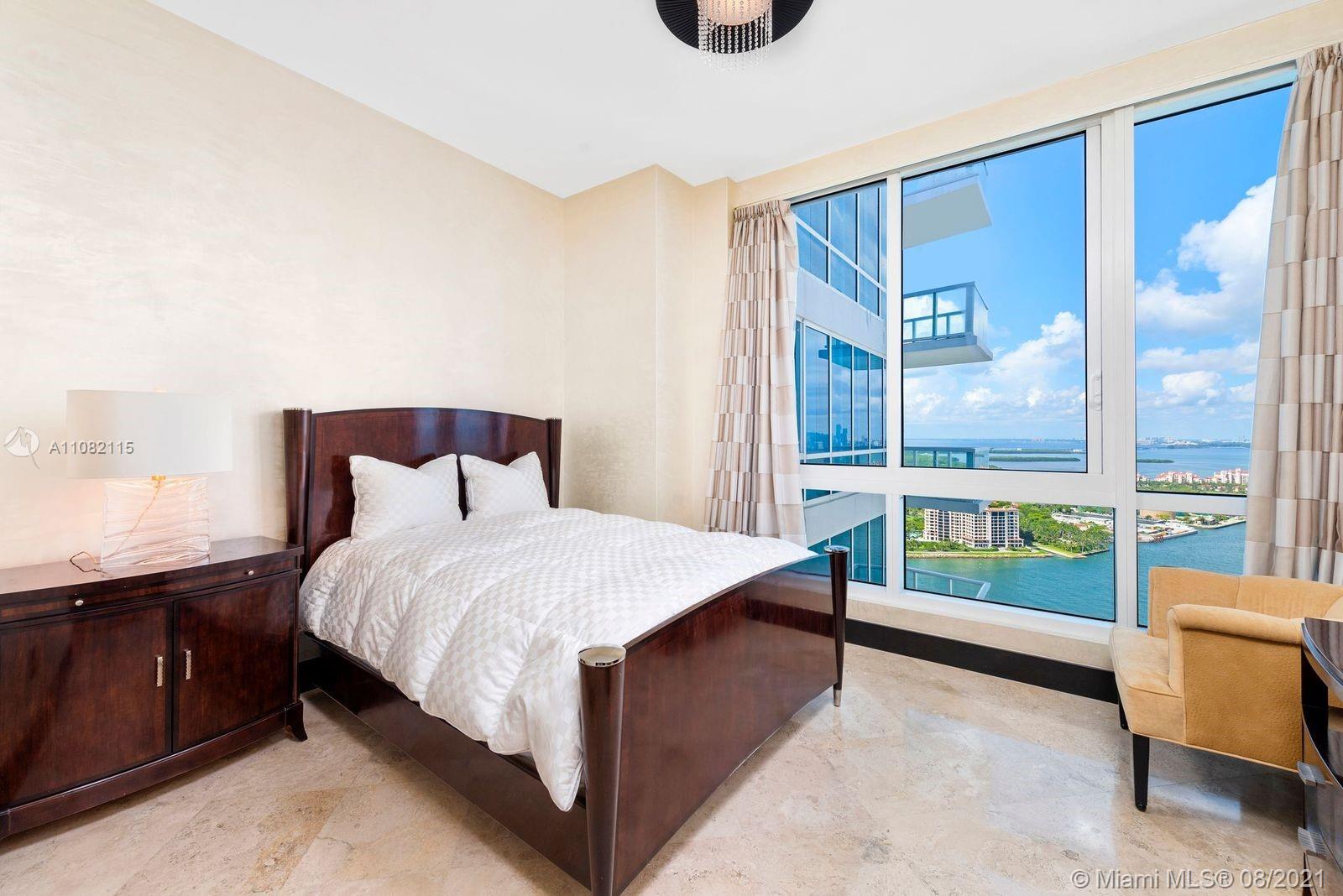 CONTINUUM ON SOUTH BEACH - Residential