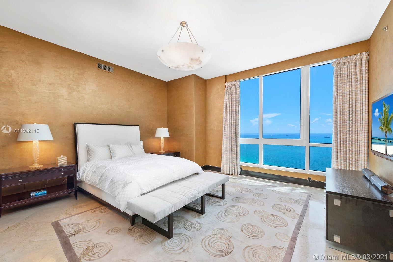 CONTINUUM ON SOUTH BEACH - Residential