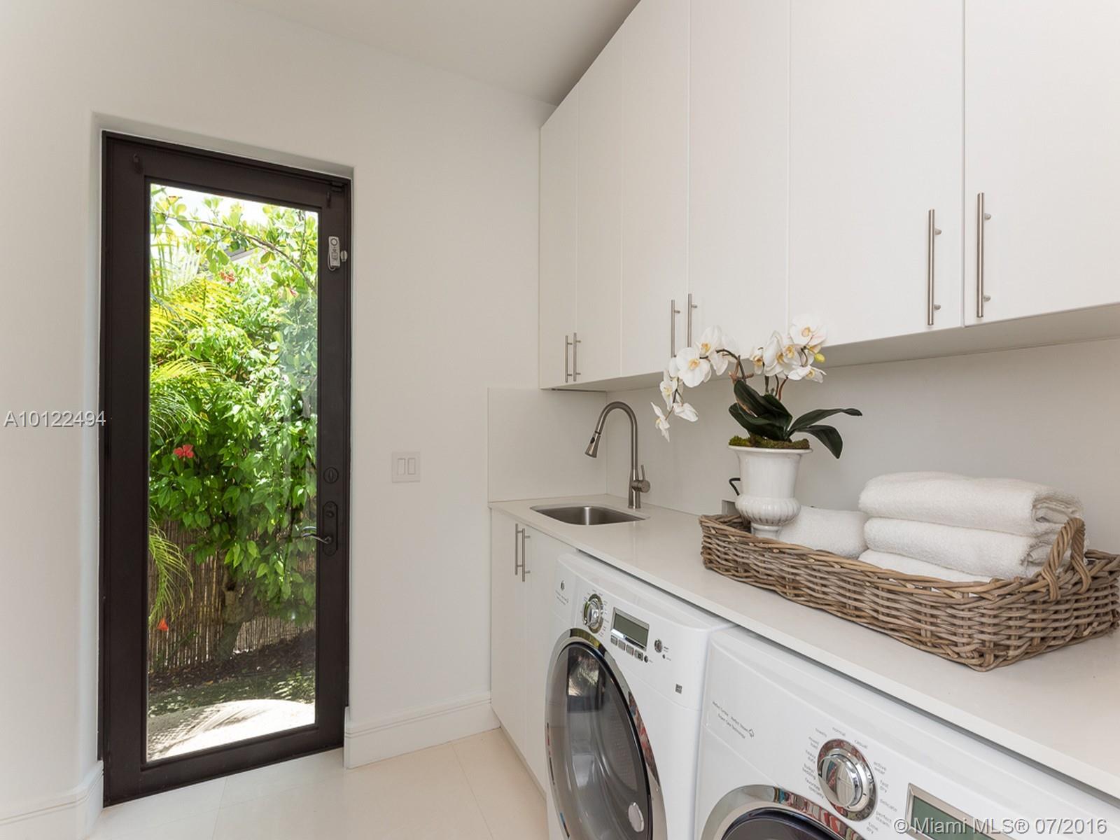 Hibiscus Island - Residential