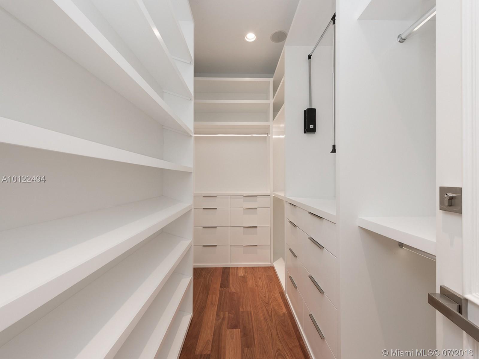 Hibiscus Island - Residential