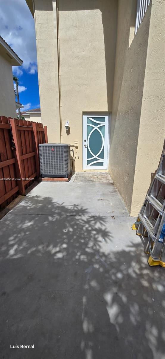 TROPICAL LANDINGS CONDO - Residential