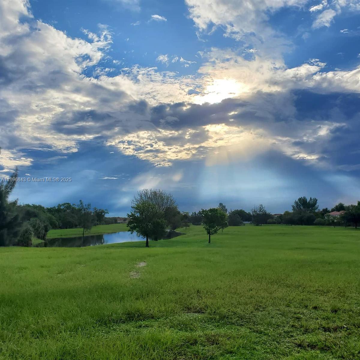 TROPICAL LANDINGS CONDO - Residential