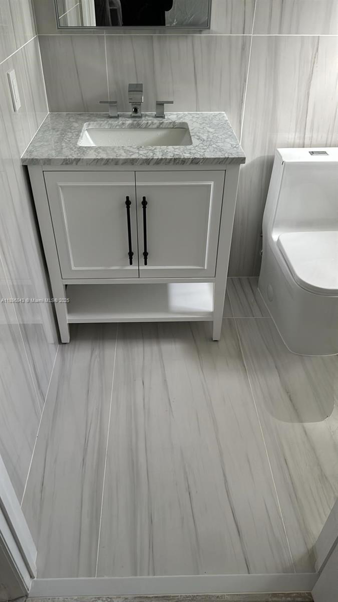 TROPICAL LANDINGS CONDO - Residential