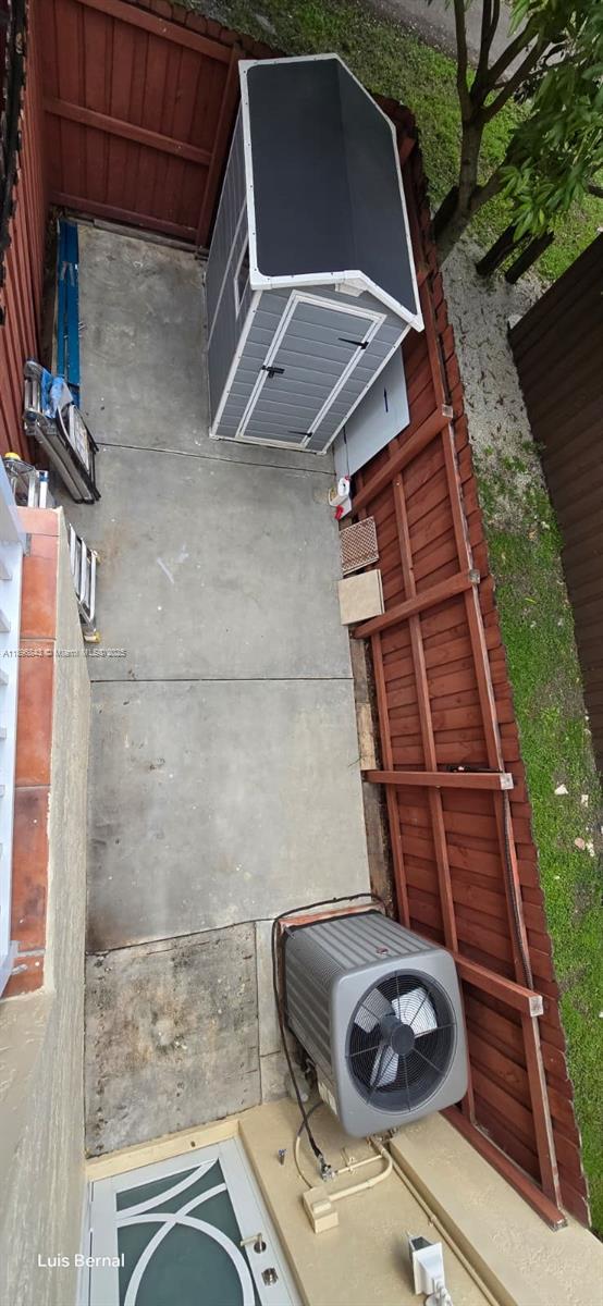 TROPICAL LANDINGS CONDO - Residential