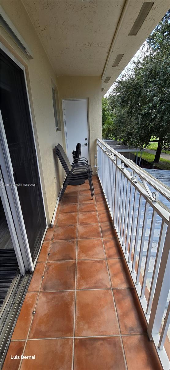 TROPICAL LANDINGS CONDO - Residential