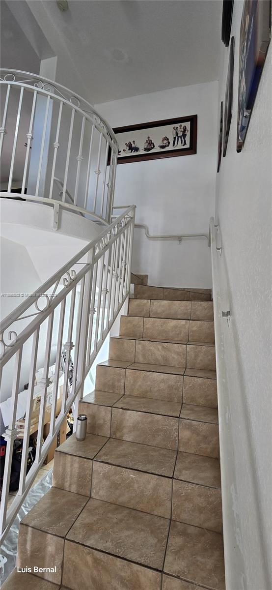TROPICAL LANDINGS CONDO - Residential