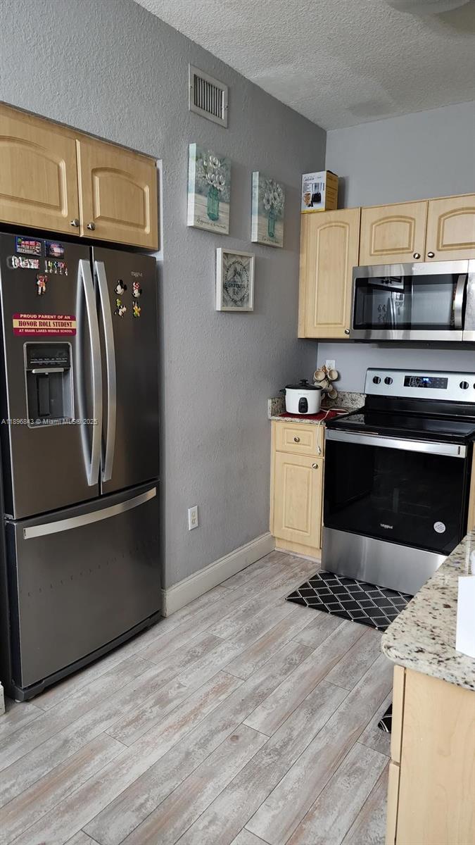 TROPICAL LANDINGS CONDO - Residential