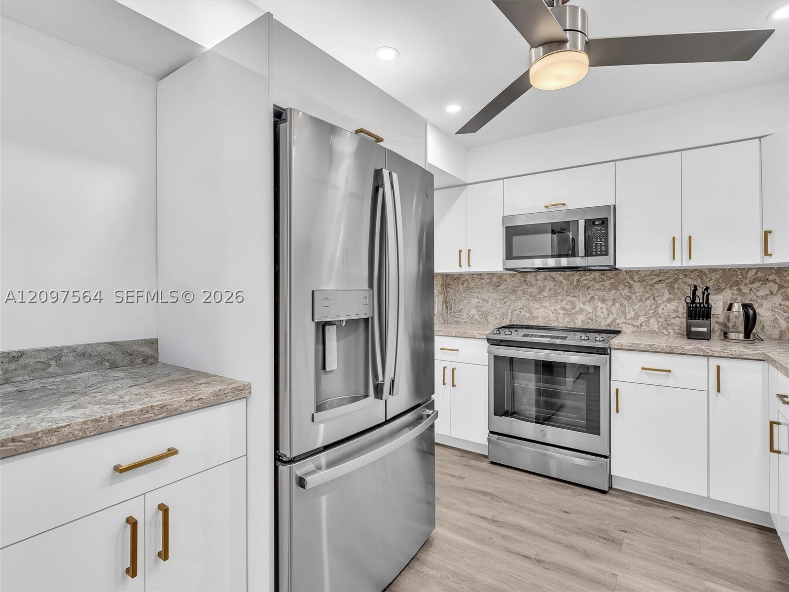 1904 S Ocean Dr 905