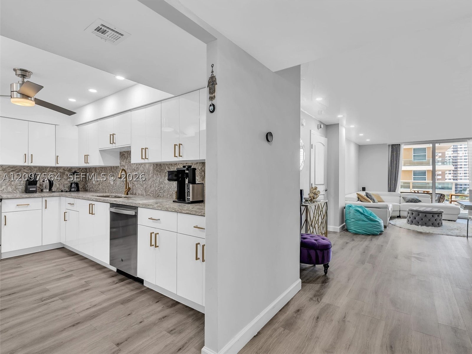 1904 S Ocean Dr 905
