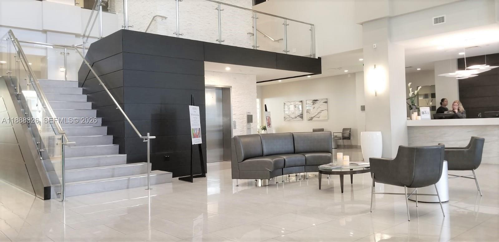 SOUTH TOWER AT THE POINT - Residential