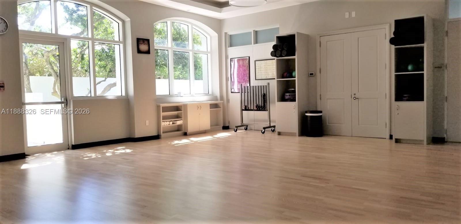 SOUTH TOWER AT THE POINT - Residential