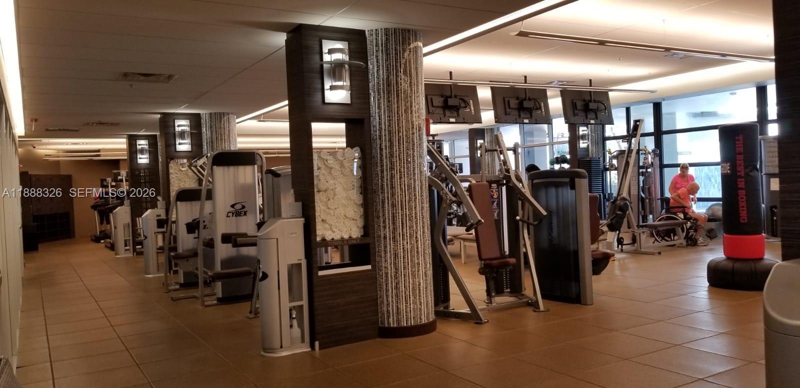 SOUTH TOWER AT THE POINT - Residential