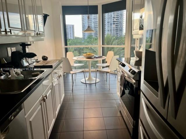 SOUTH TOWER AT THE POINT - Residential