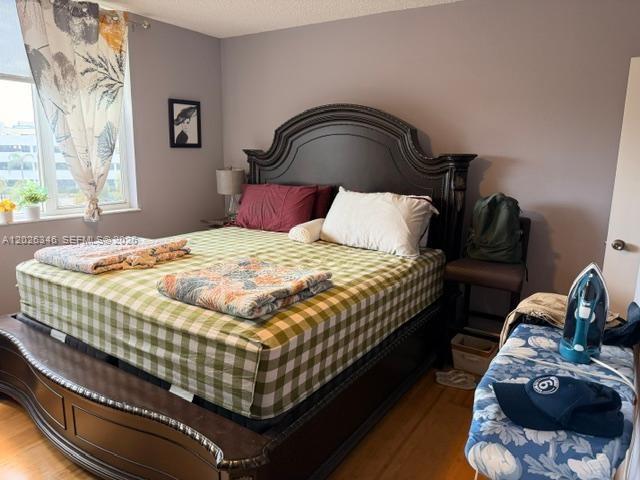 HILLCREST EAST NO 27 COND - Residential