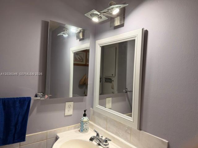 HILLCREST EAST NO 27 COND - Residential