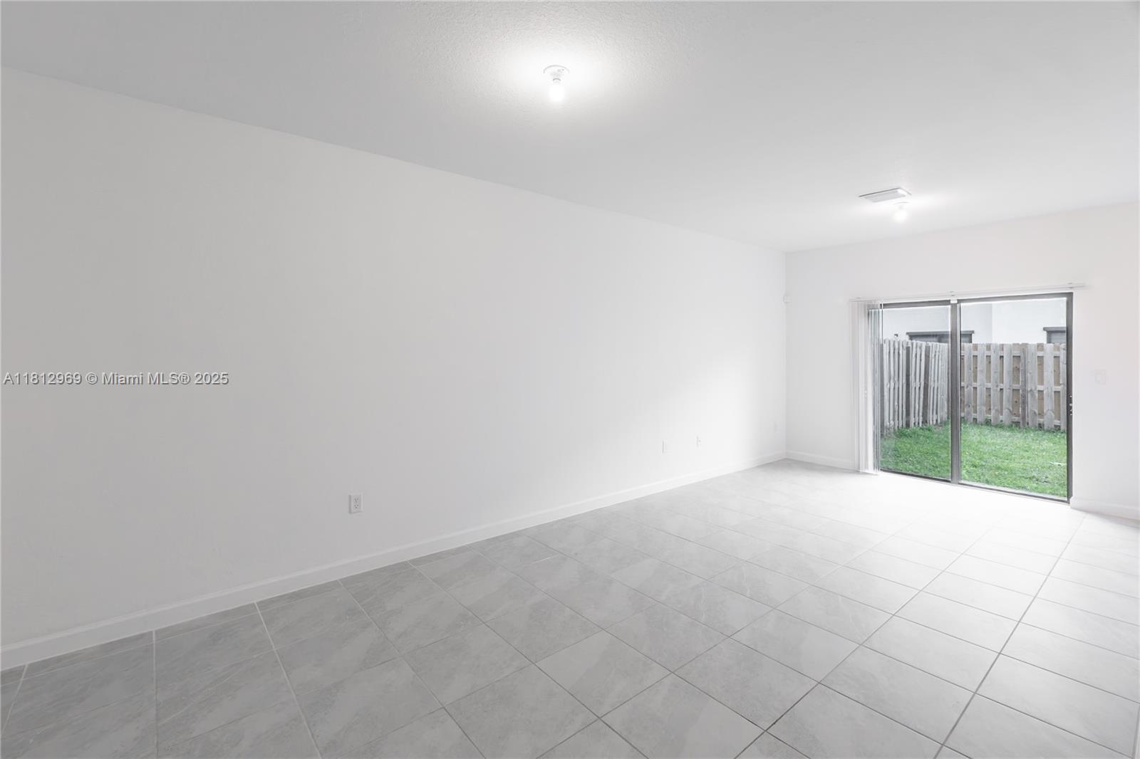 PINE ISLE PINE VISTA - Residential Lease