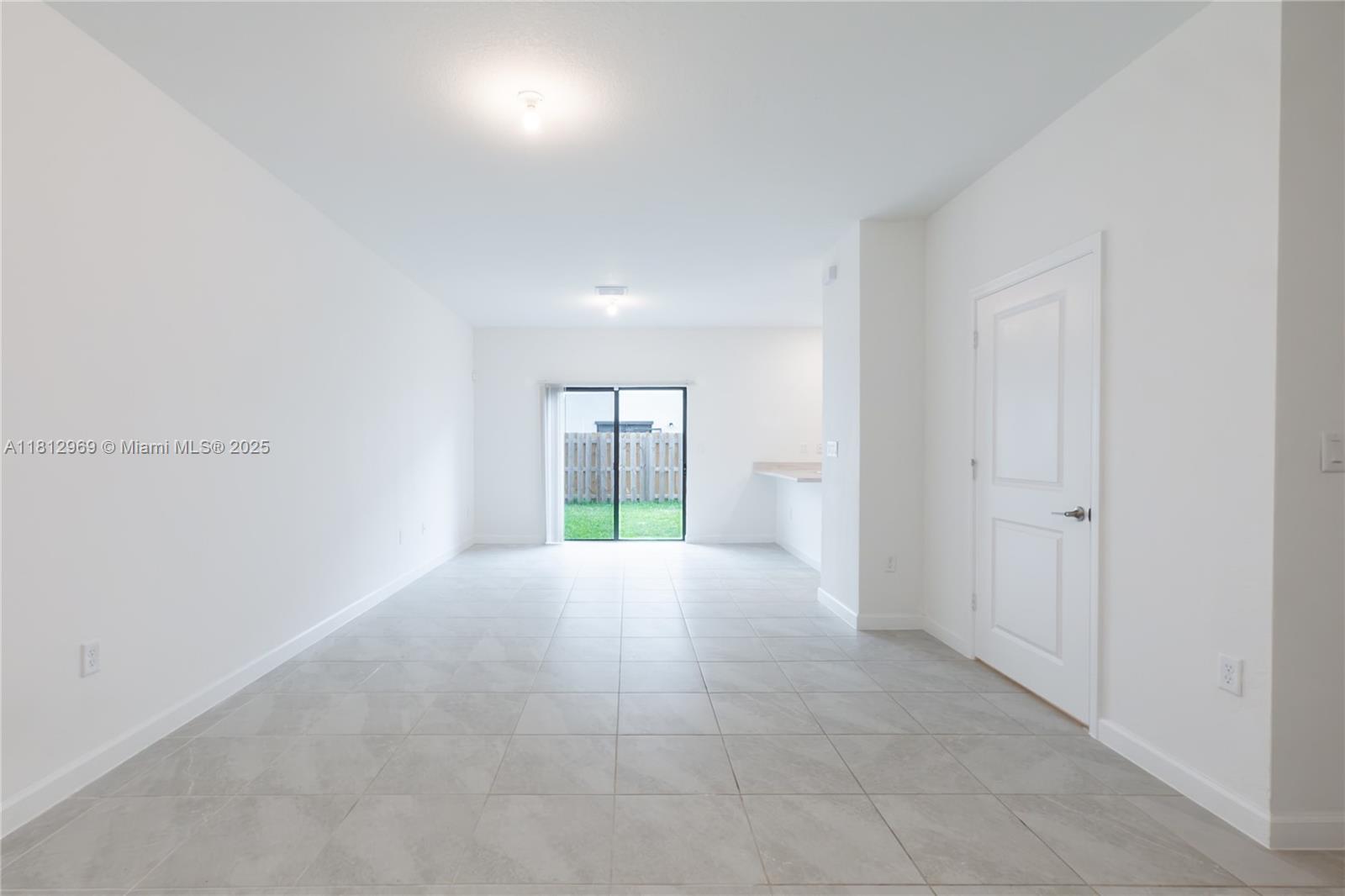 PINE ISLE PINE VISTA - Residential Lease