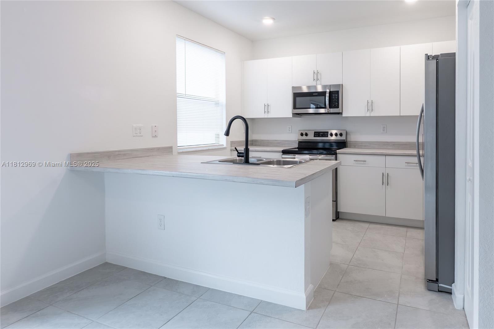 PINE ISLE PINE VISTA - Residential Lease