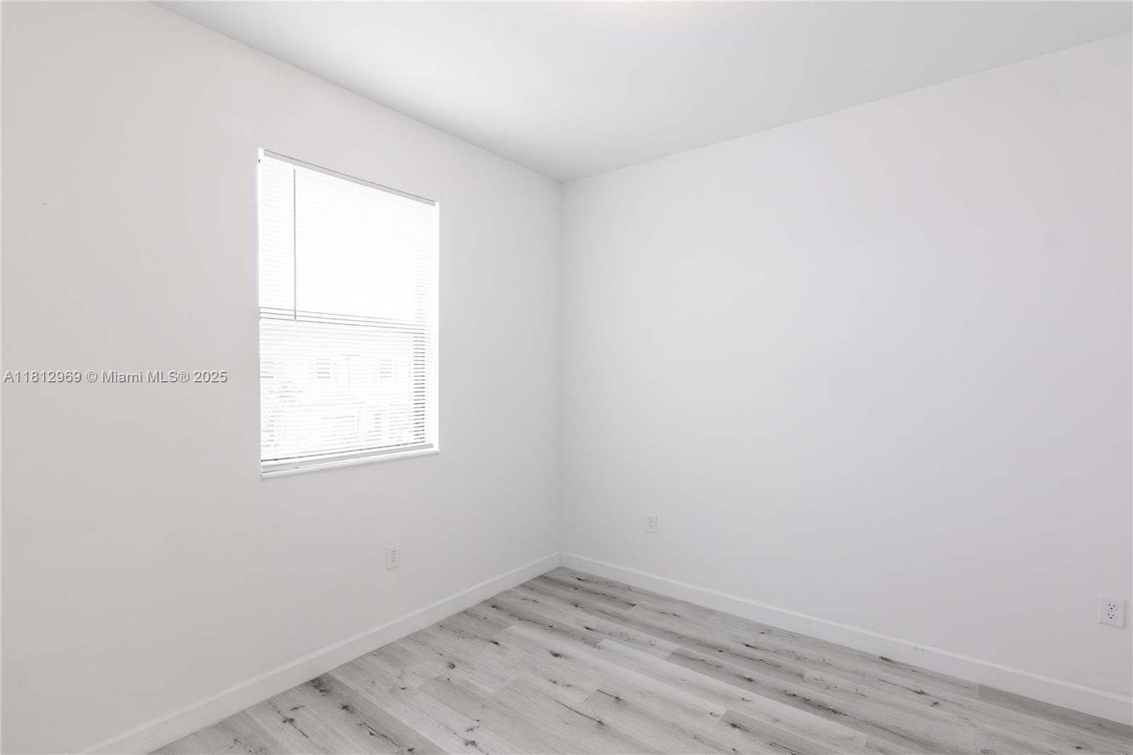 PINE ISLE PINE VISTA - Residential Lease