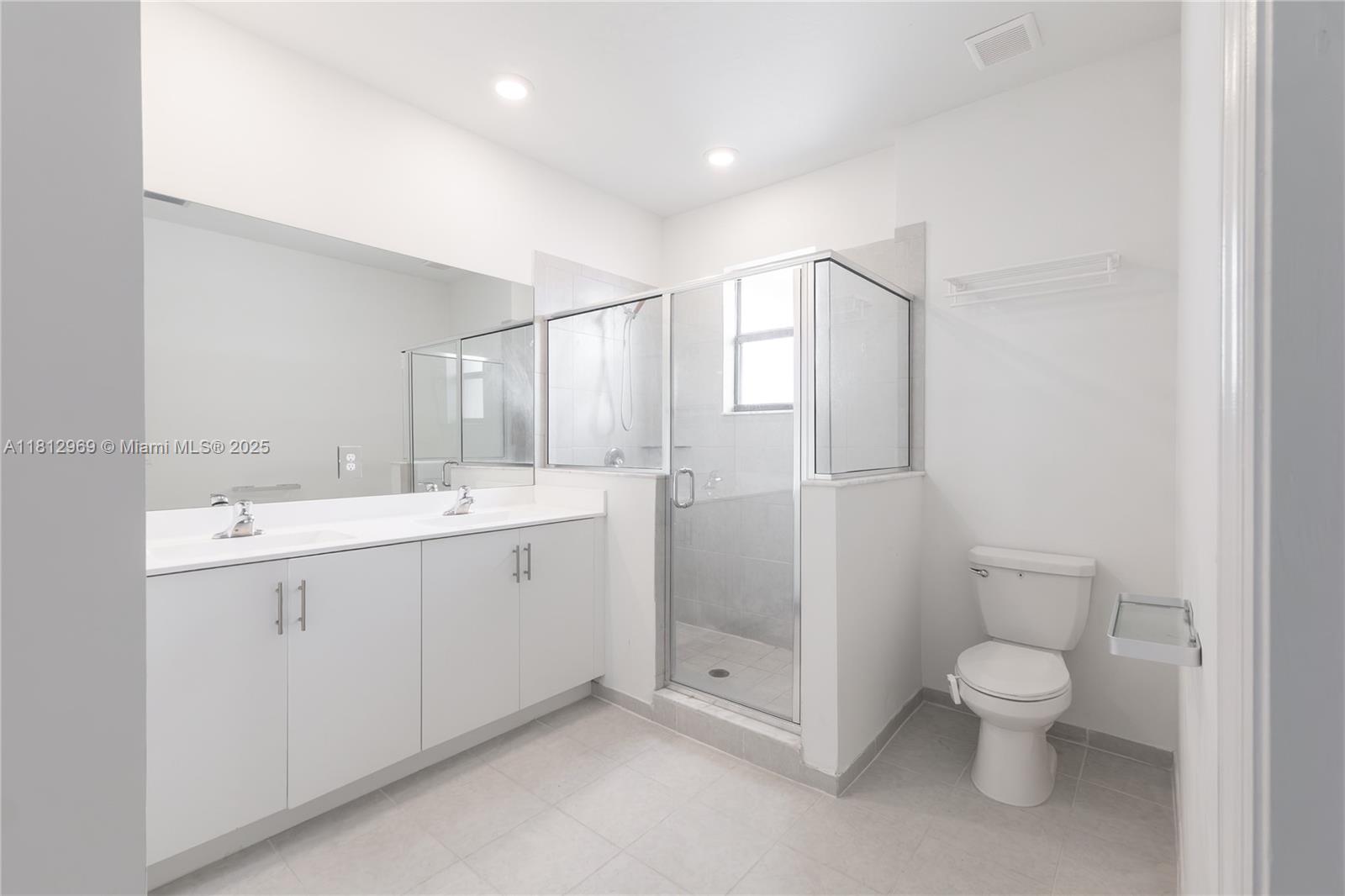 PINE ISLE PINE VISTA - Residential Lease