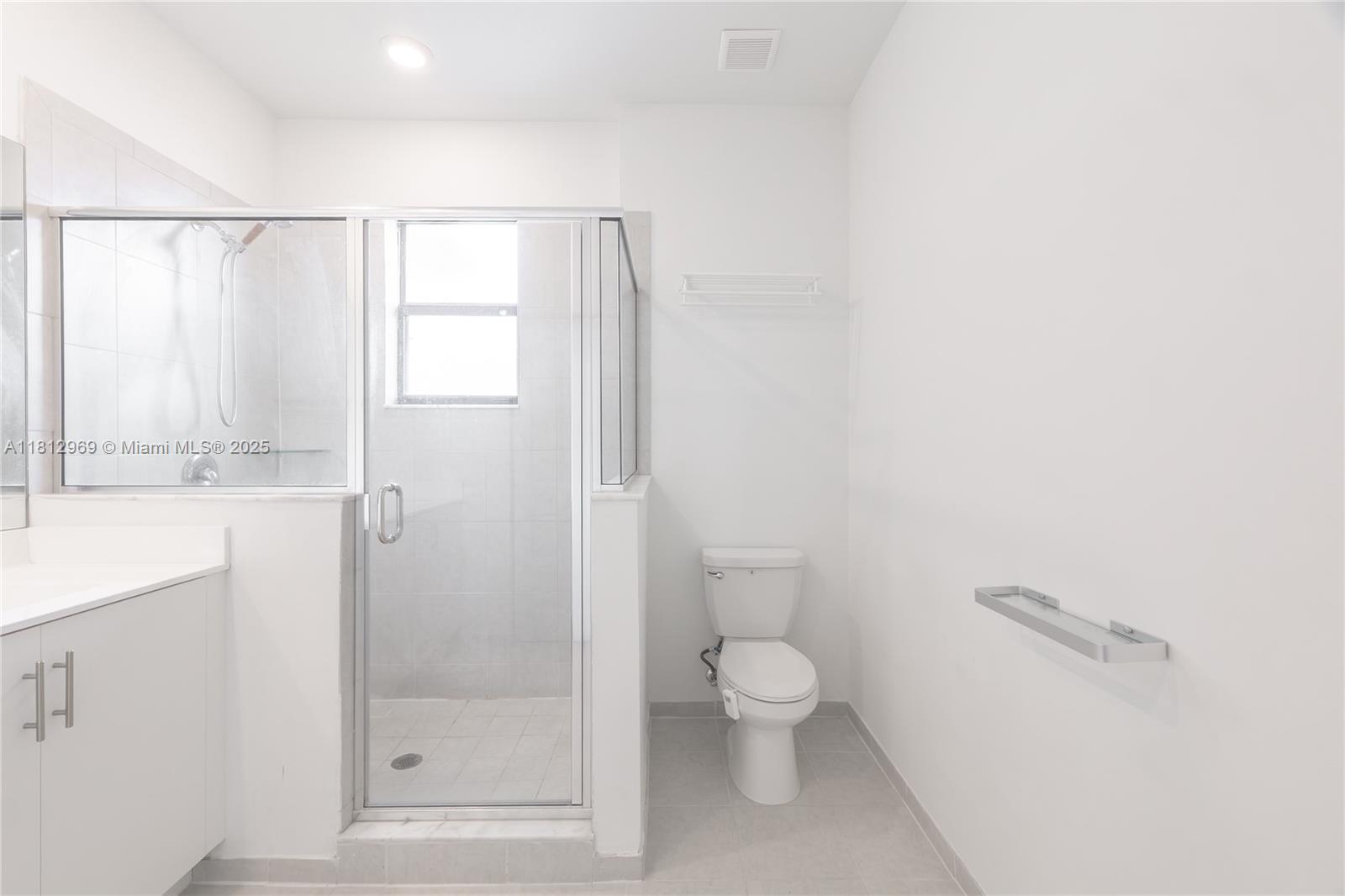 PINE ISLE PINE VISTA - Residential Lease