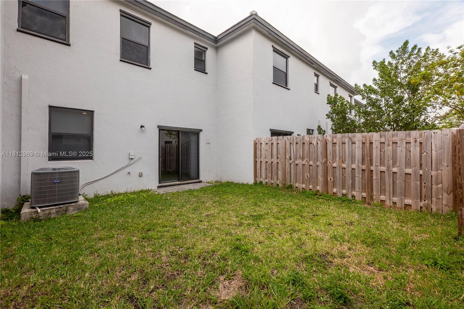 PINE ISLE PINE VISTA - Residential Lease