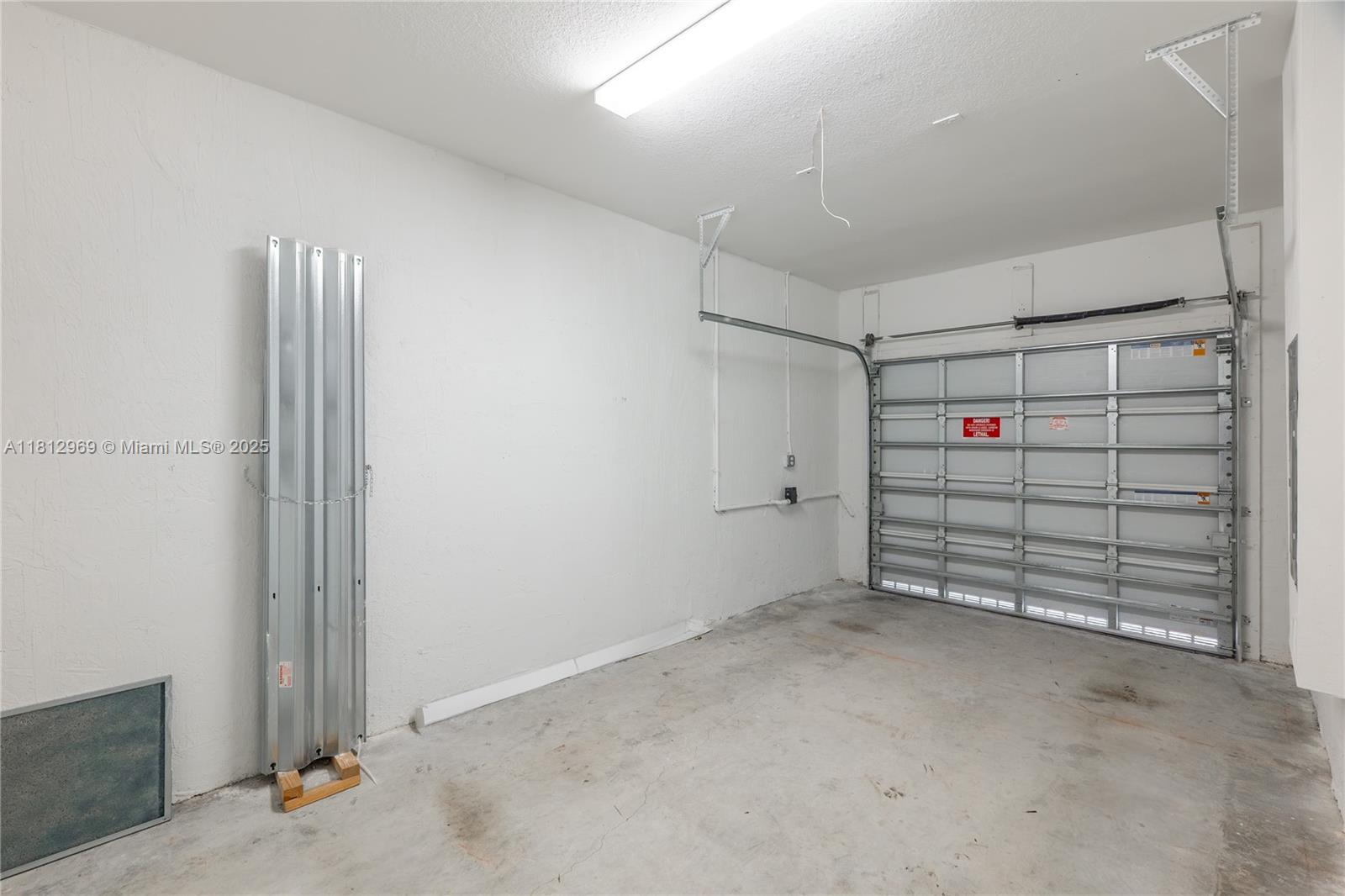 PINE ISLE PINE VISTA - Residential Lease