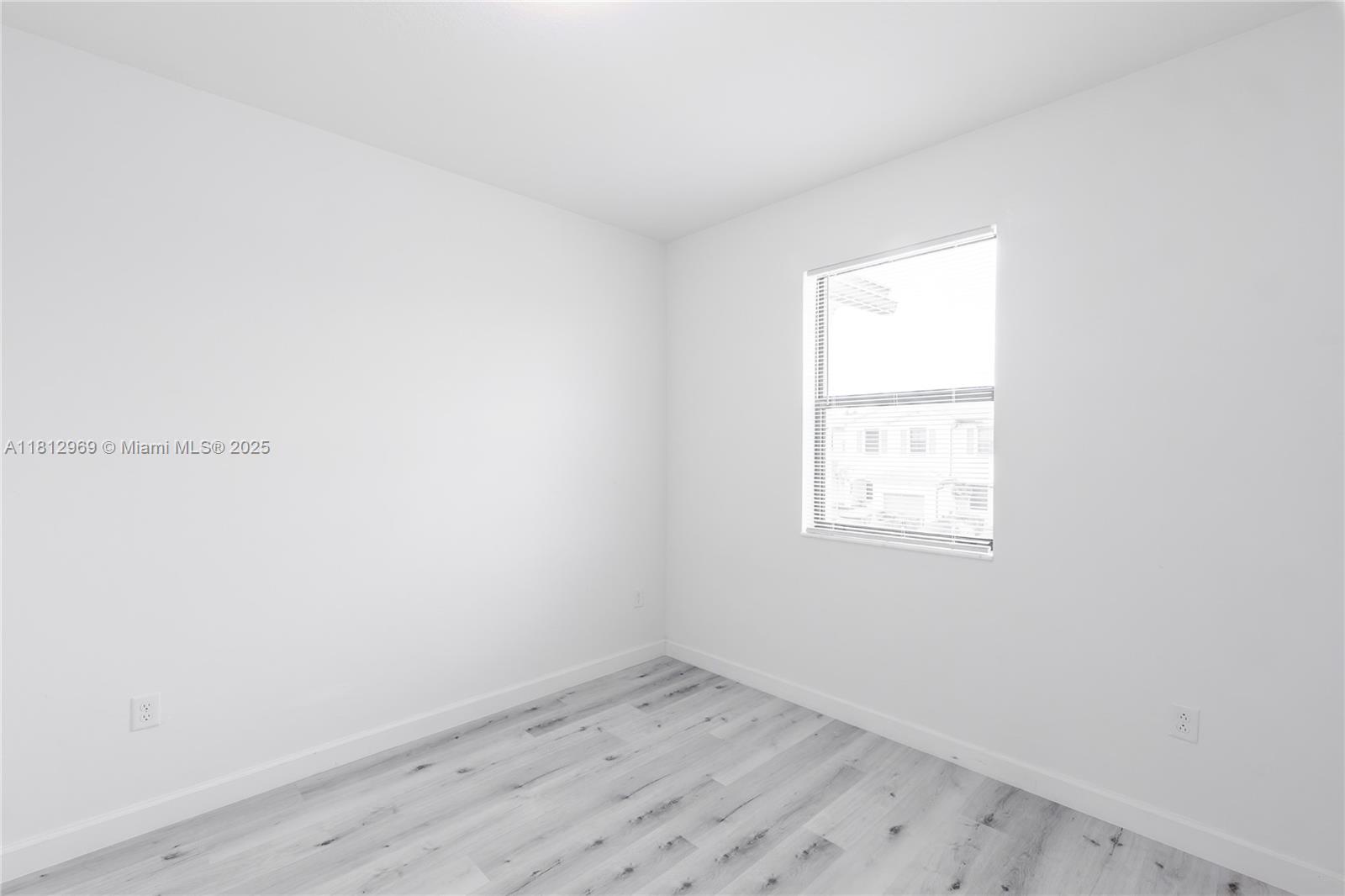 PINE ISLE PINE VISTA - Residential Lease