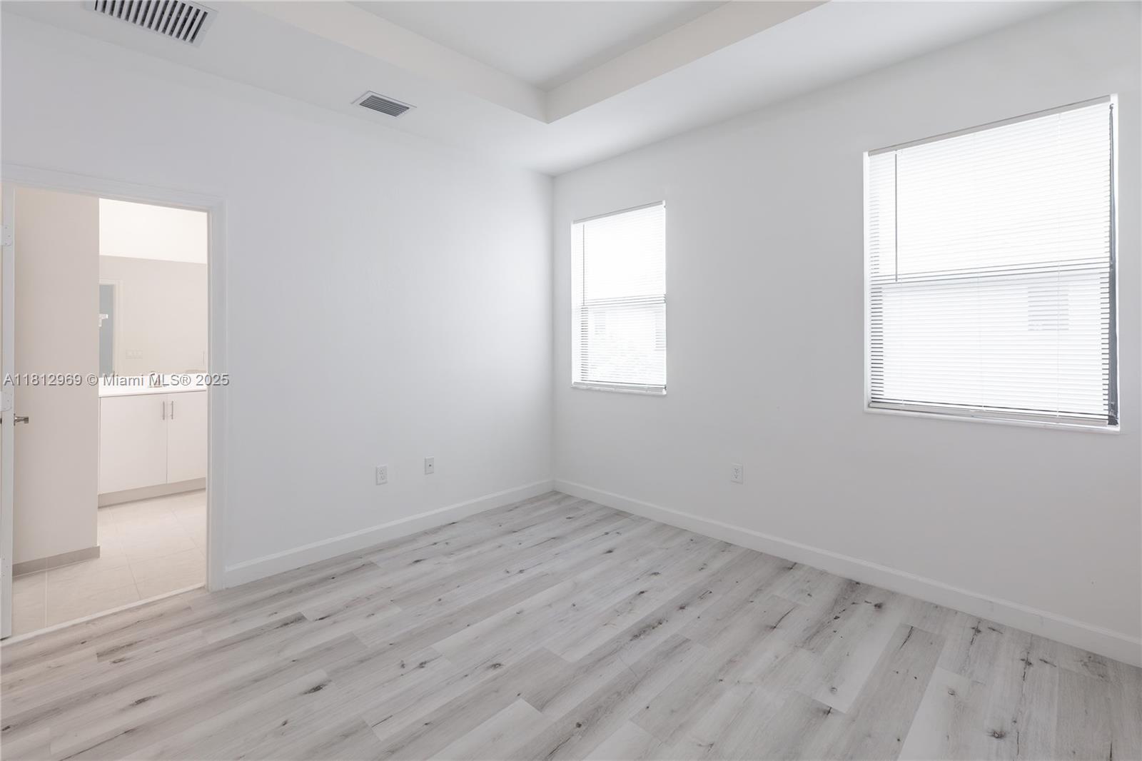 PINE ISLE PINE VISTA - Residential Lease