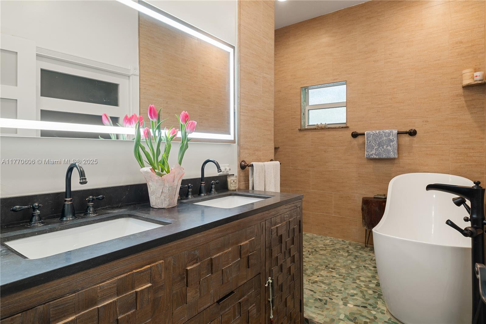 Rock Harbor Est - Residential