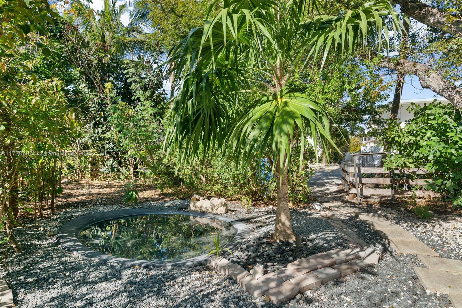 Rock Harbor Est - Residential